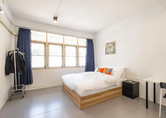 Apartamento House - 5 Bedrooms Only 6mins Walk To Mrt Rama 9 *
