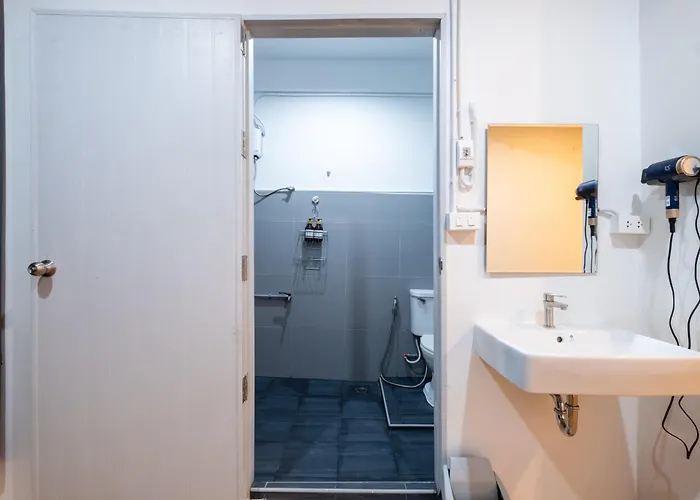 House - 5 Bedrooms Only 6mins Walk To Mrt Rama 9 Bangkok