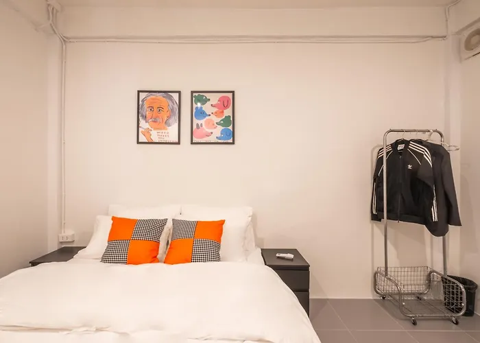House - 5 Bedrooms Only 6mins Walk To Mrt Rama 9